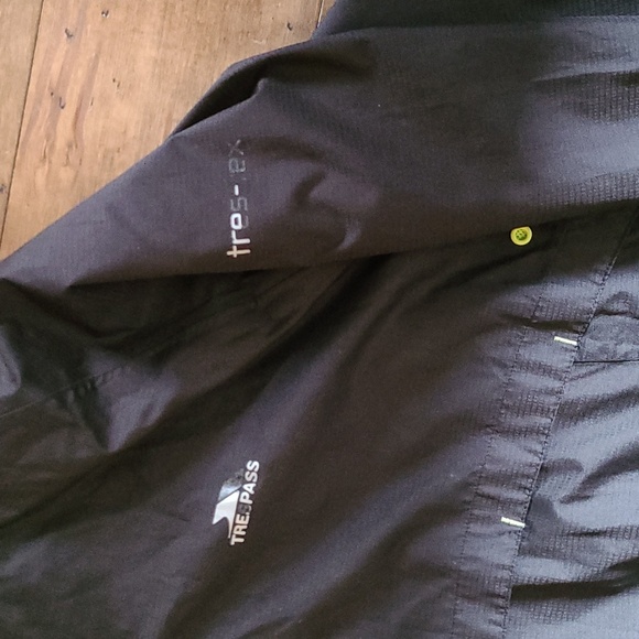 Trespass Jacket - Picture 4 of 6